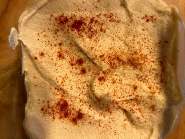 Delicious homemade hummus made with 6 ingredients